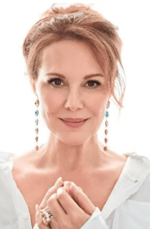 Elizabeth Perkins